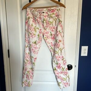 Adorable floral Marchesa Voyage skinny jeans size 27